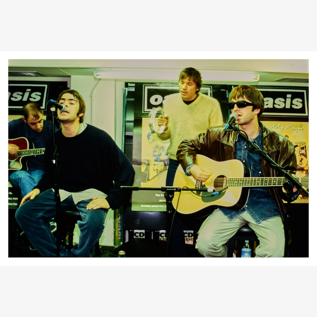 Photographs of Oasis